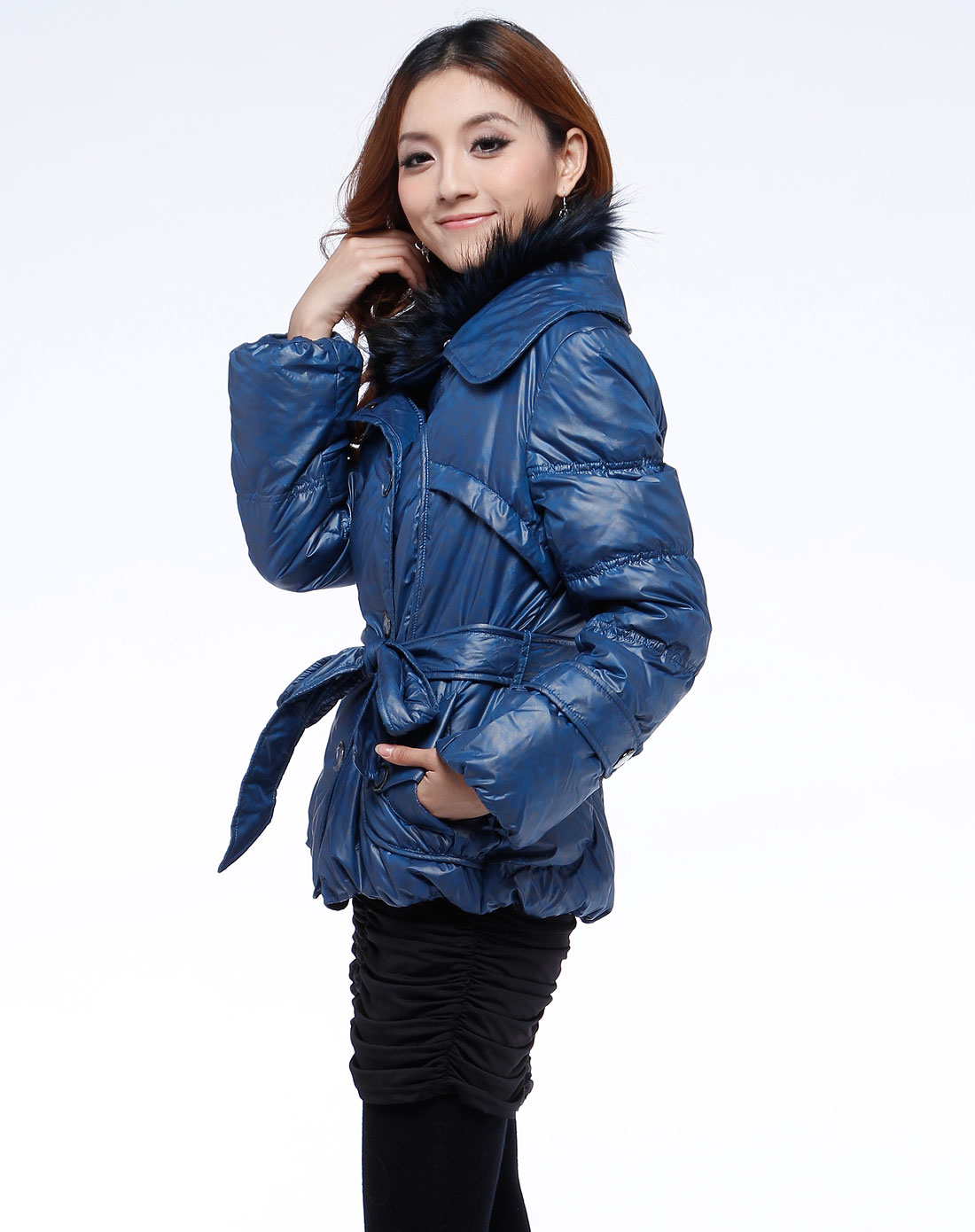孔雀蓝色翻领拉链时尚长袖羽绒服