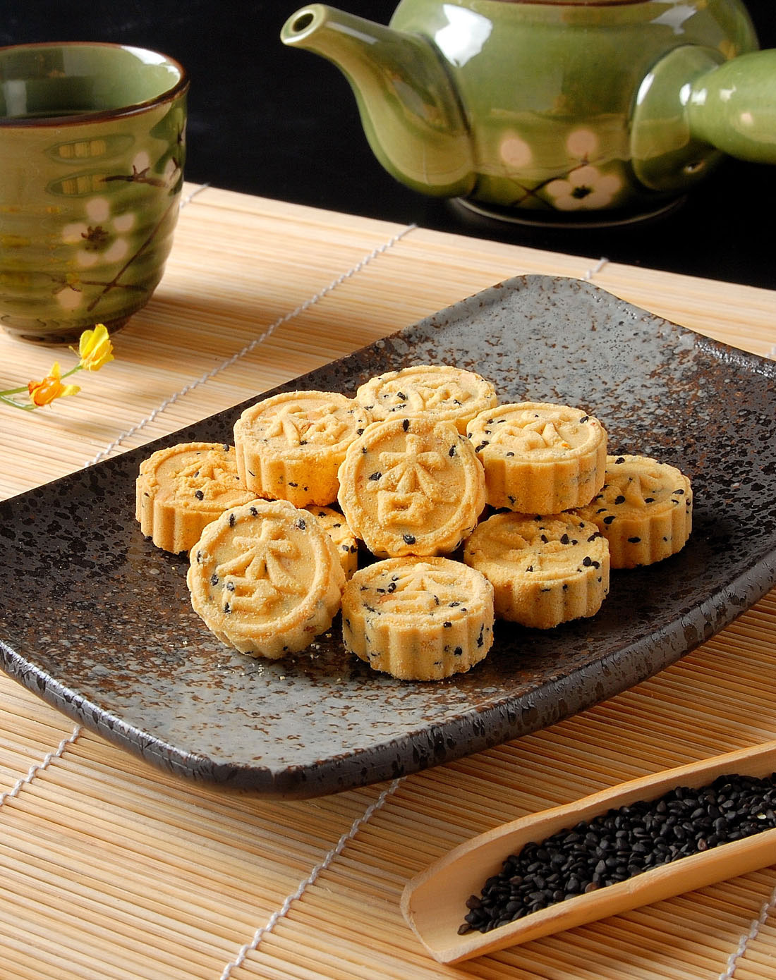 澳门英记纯手工芝麻棋子杏仁饼 300g