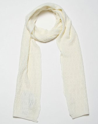 舒适编织纹米白色围巾