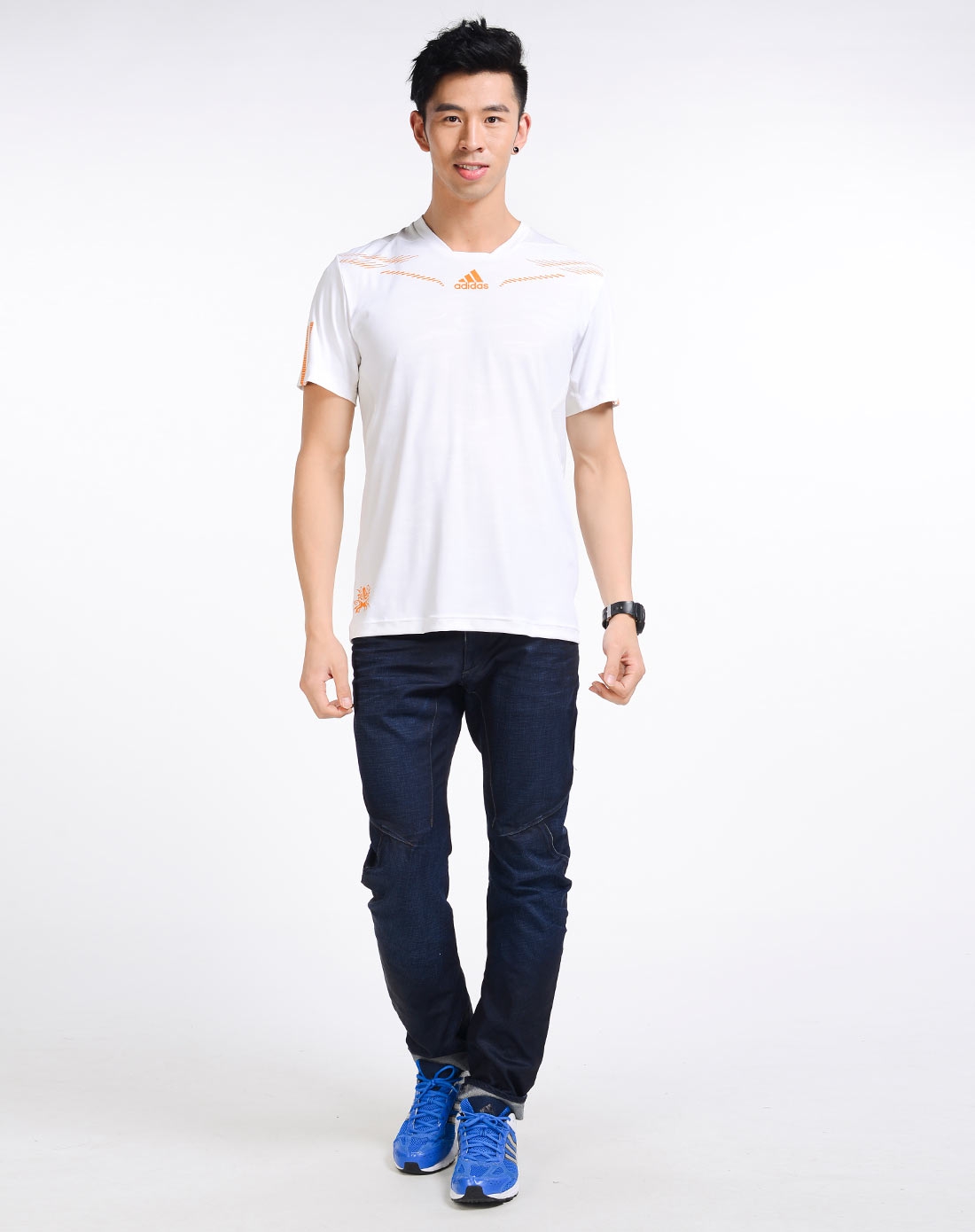 阿迪达斯adidas男子白色短袖T恤Z41475