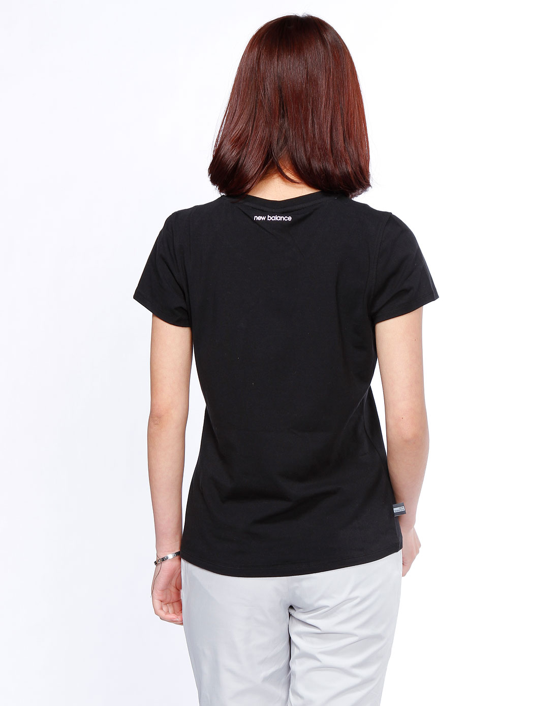 balance女款黑色印图短袖t恤awlt0122001