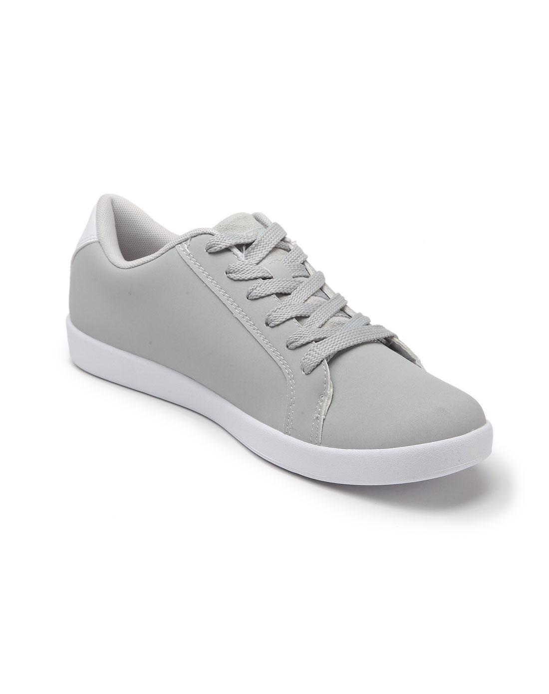 百搭秋季皮面韩版休闲板鞋选什么牌子好 同款