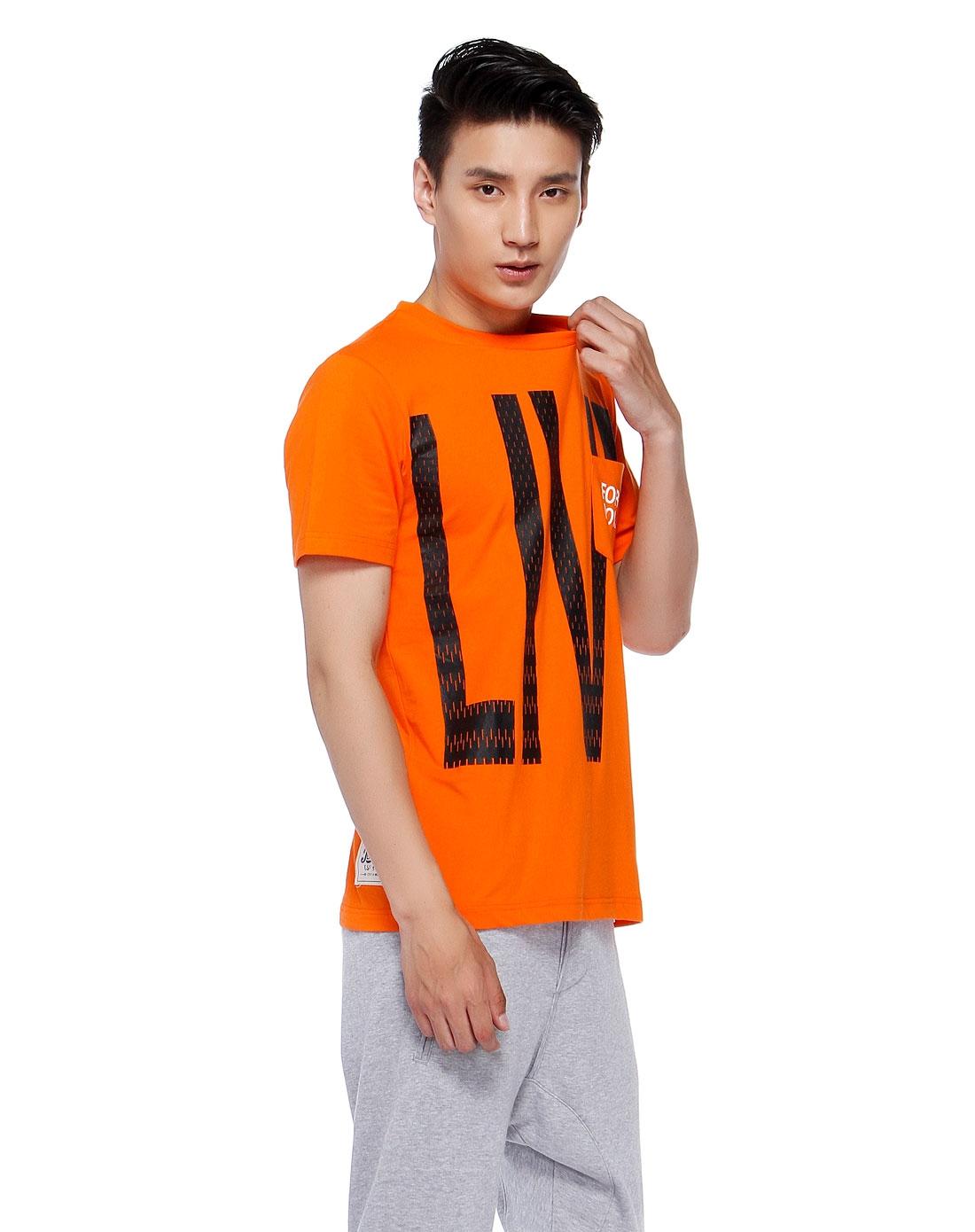 男士套头时尚运动圆领选什么牌子好 同款好推