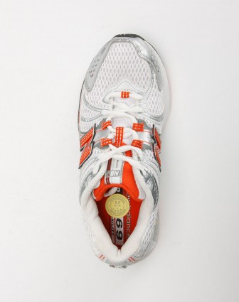 新百伦New Balance-女款白\/橘色网眼运动鞋W