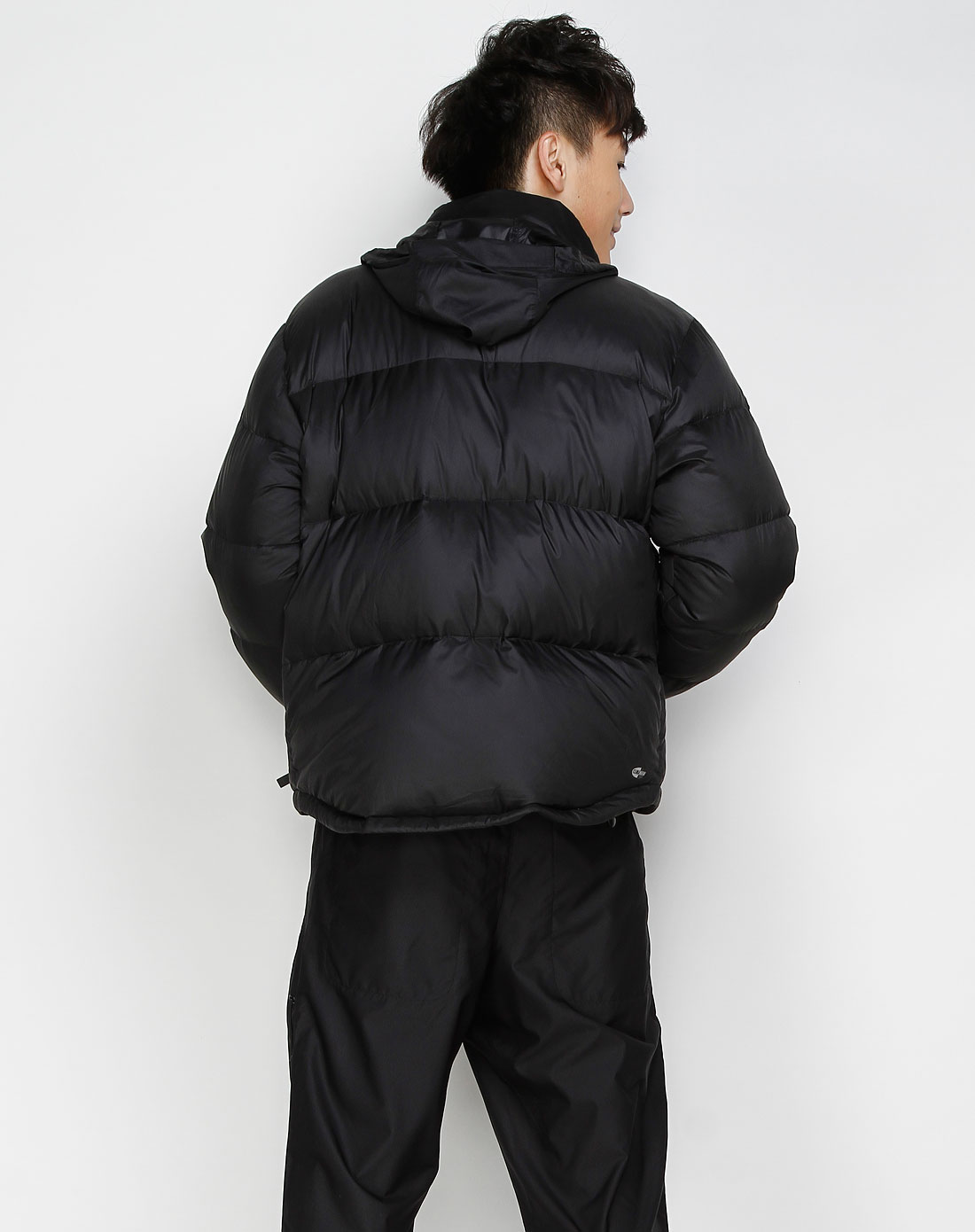 男款黑色时尚个性连帽长袖羽绒服