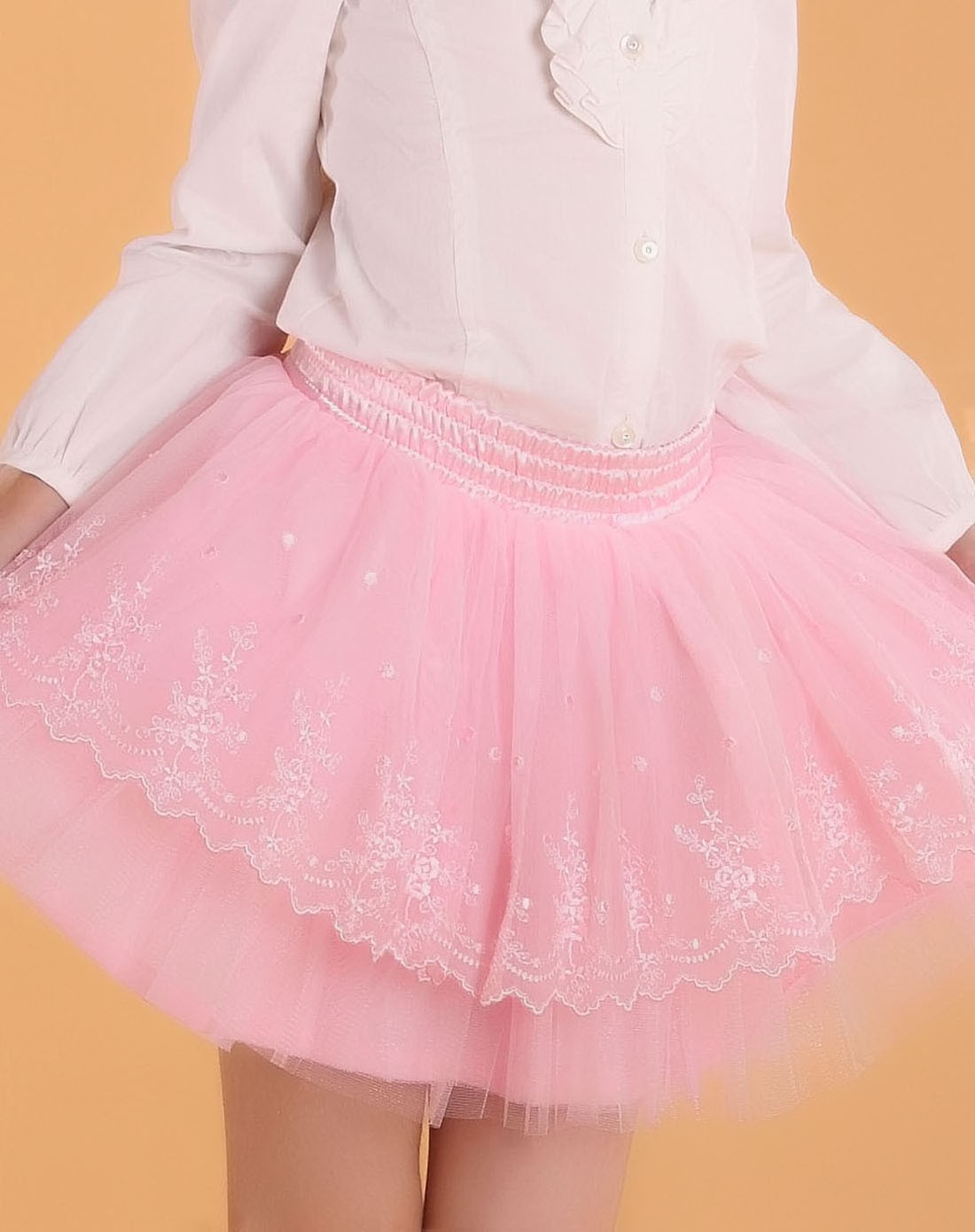 女童浅粉色裙子
