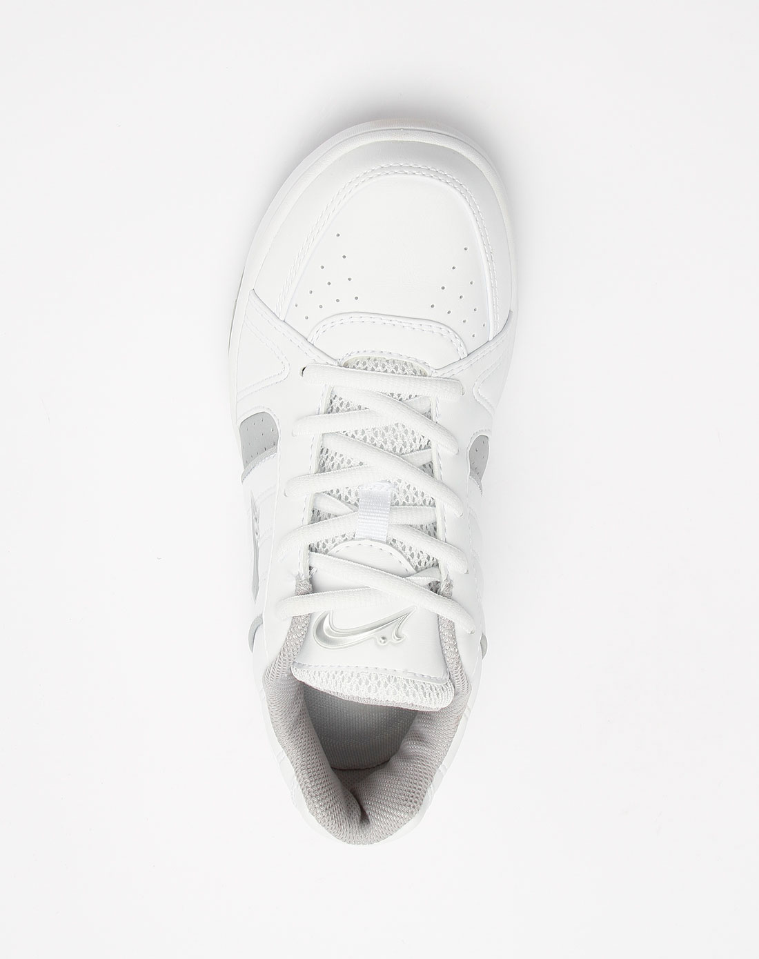 白银色时尚网球鞋