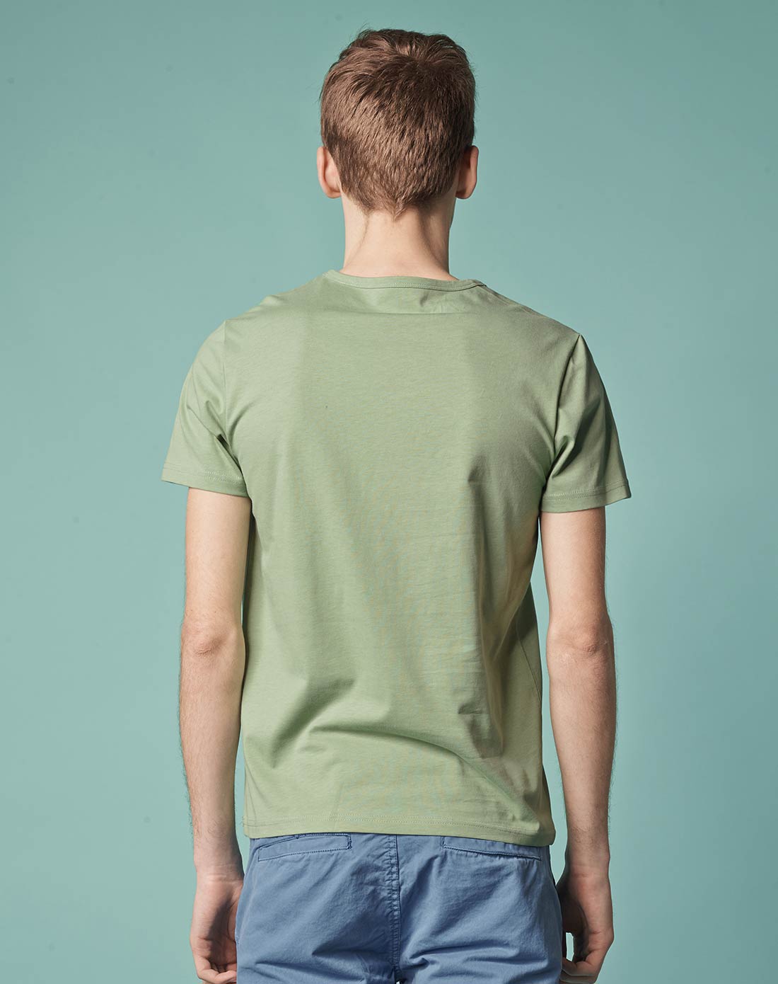 豆绿色短袖t恤