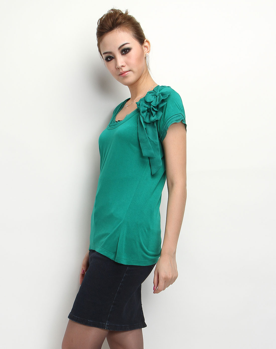 绿色系蝴蝶结短袖t恤