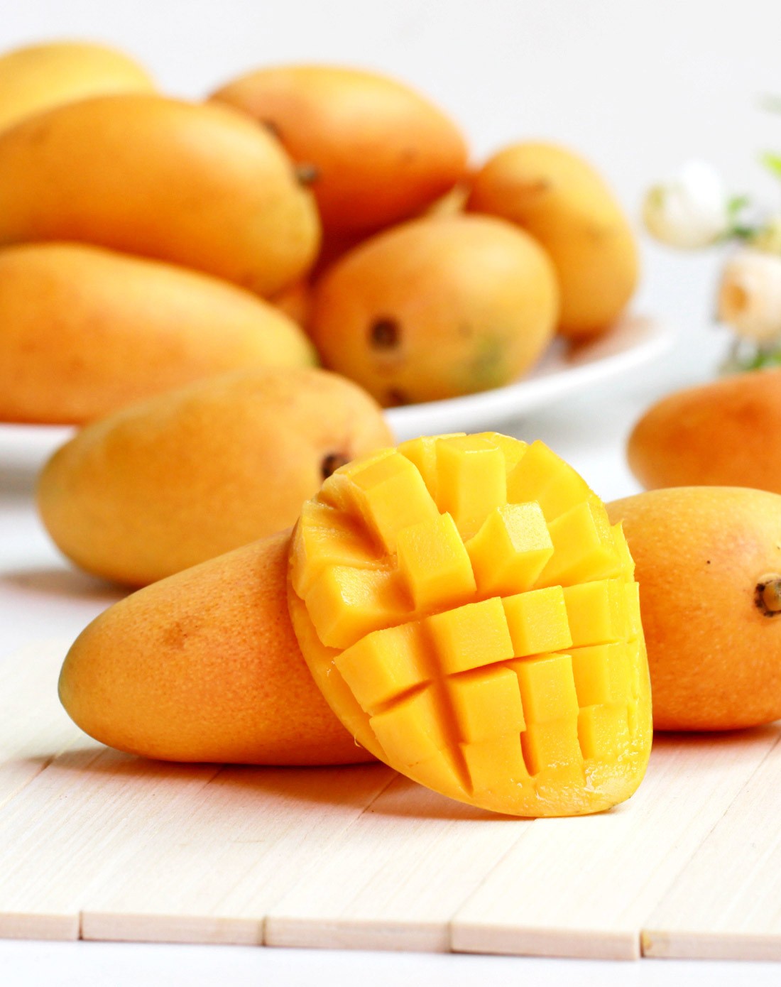 世果汇进口水果专场海南小台农芒果25个(树尖