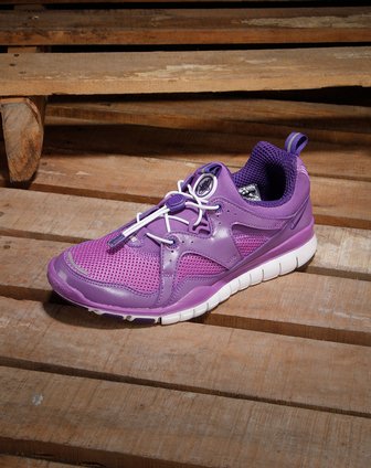 女款深紫色网面索带运动鞋