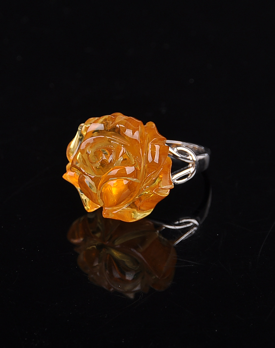 富贵牡丹金珀戒指(带证书)