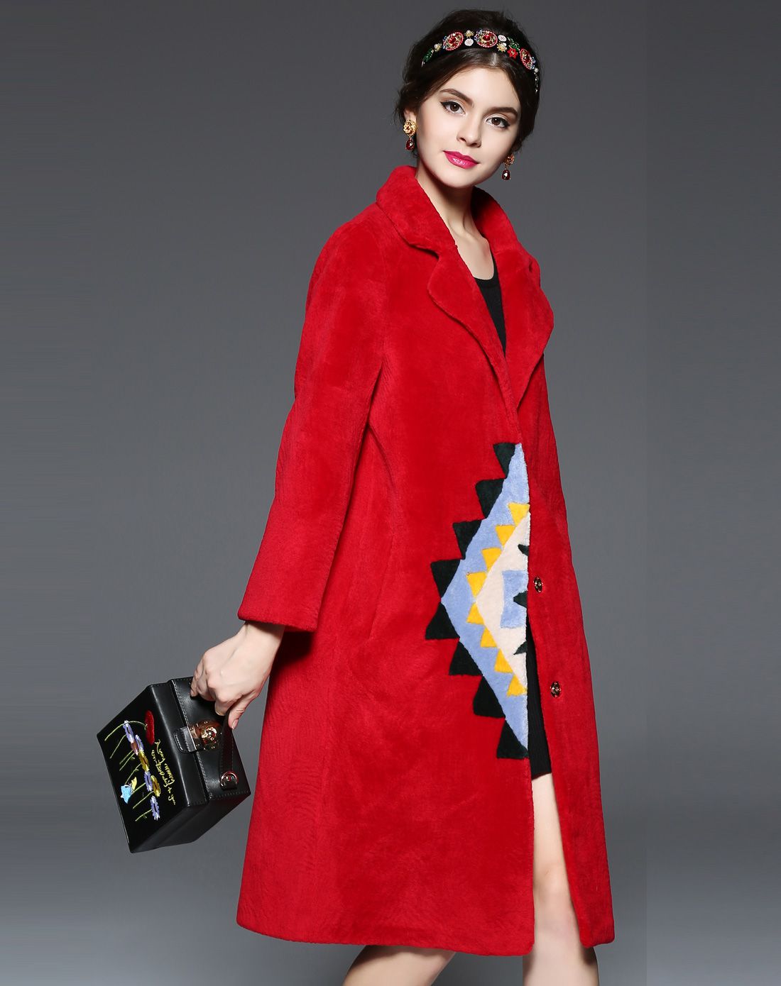 UE.LUX红色印花工艺V领羊剪绒大衣UA16093