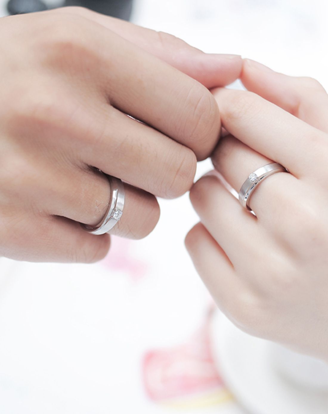 伟德bv1946官网顶级负心汉成名后与恩人离婚娶小三如今与前妻的差距显而易见