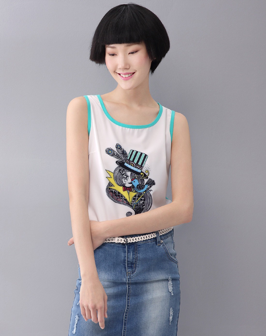 熙世界sllsky米白数码印花撞色拼接背心196NV