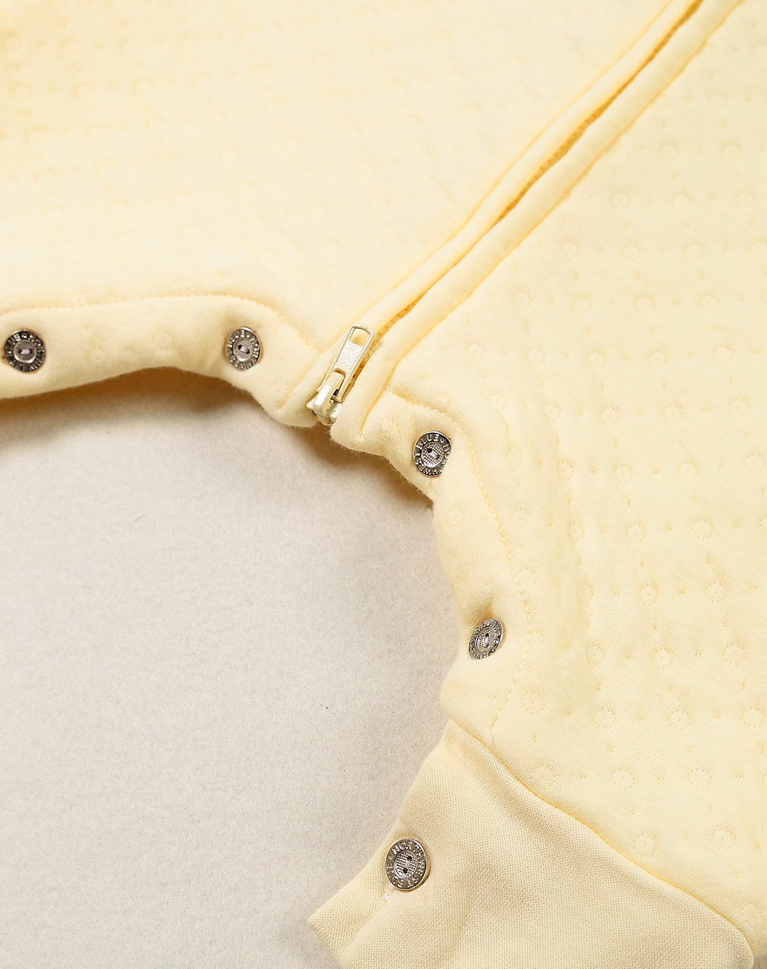 amibear婴童旦黄保暖空气层雪花小木马分腿式