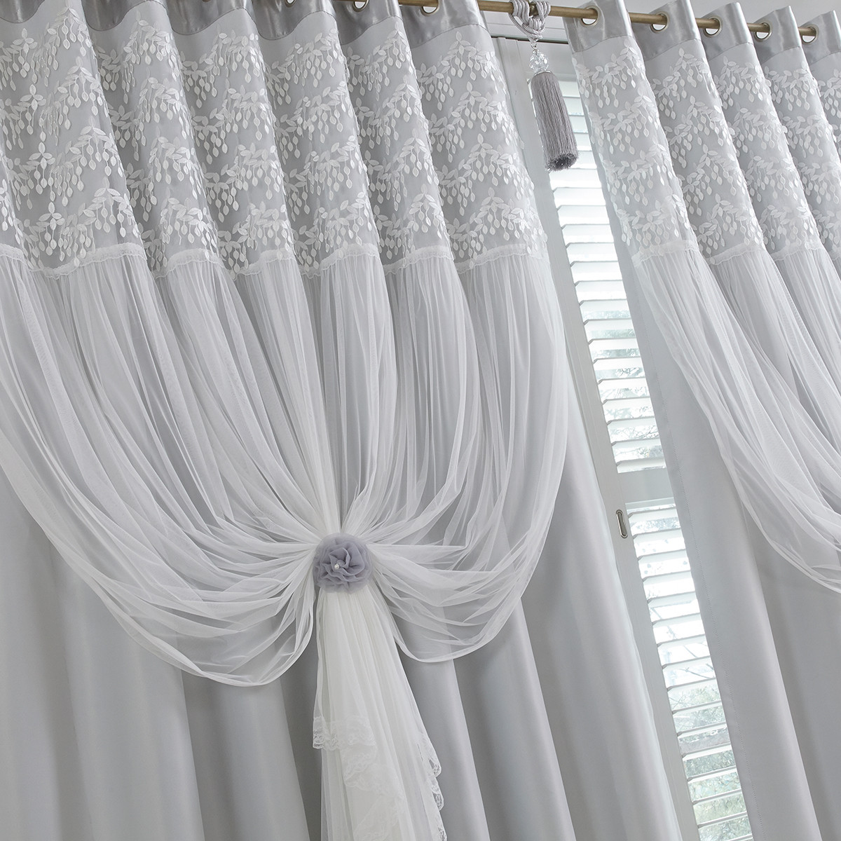 韩式窗帘婚纱款蕾丝刺绣客厅卧室遮光隔热窗帘窗纱套装-飞舞