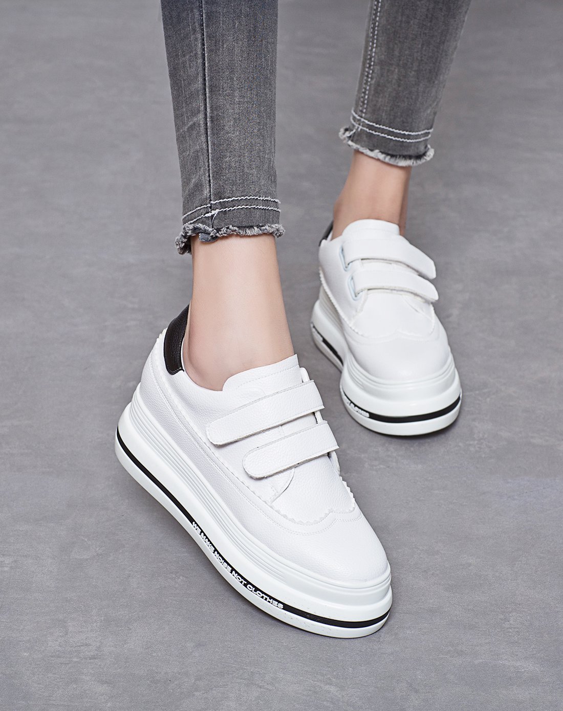 PLOVER女式新品厚底内增高透气小白鞋黑色