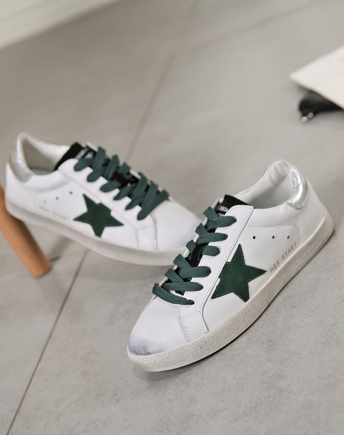 ondon鞋包2017年新款牛皮个性星星小脏鞋墨绿