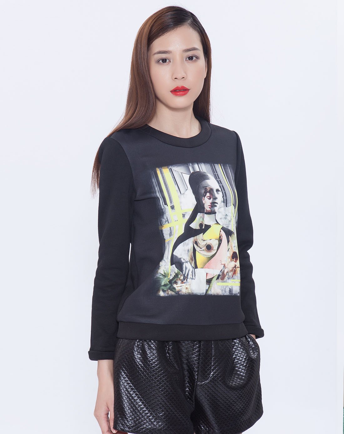 秸熙QS女士黑色灰色创意人像印花短款卫衣黑