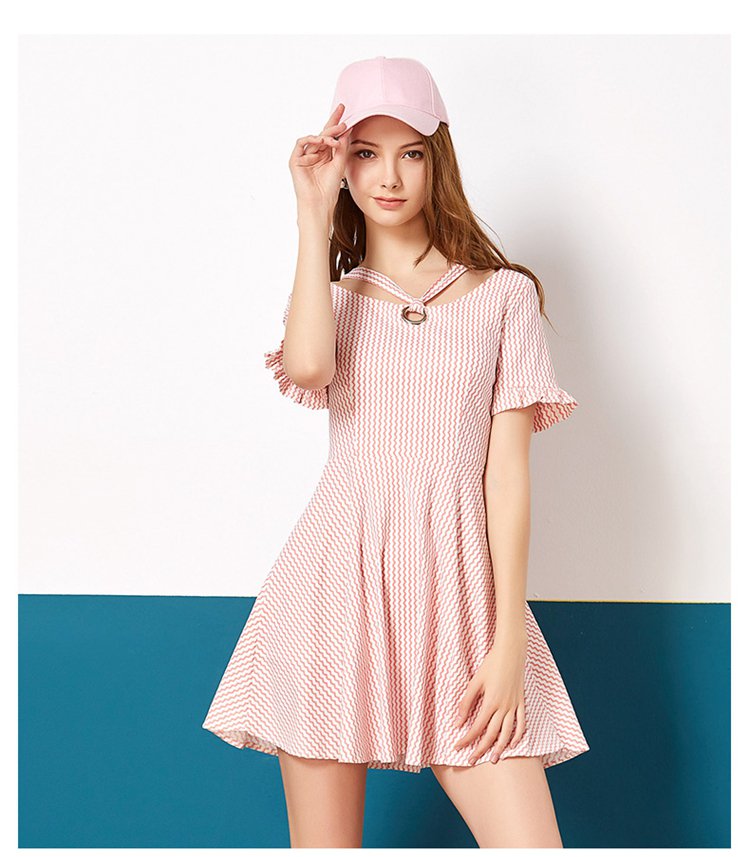 美丽衣橱粉色条纹显瘦短袖连衣裙