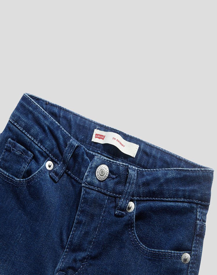 s 商品名称: levis 女童修身牛仔裤 产地: 中国 材质: 面布:92%棉 6%