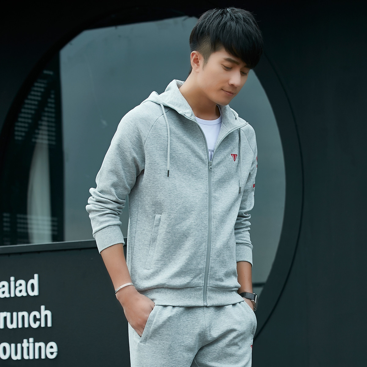 春季新品男士运动外套休闲百搭男式运动服上衣外套连帽卫衣开衫