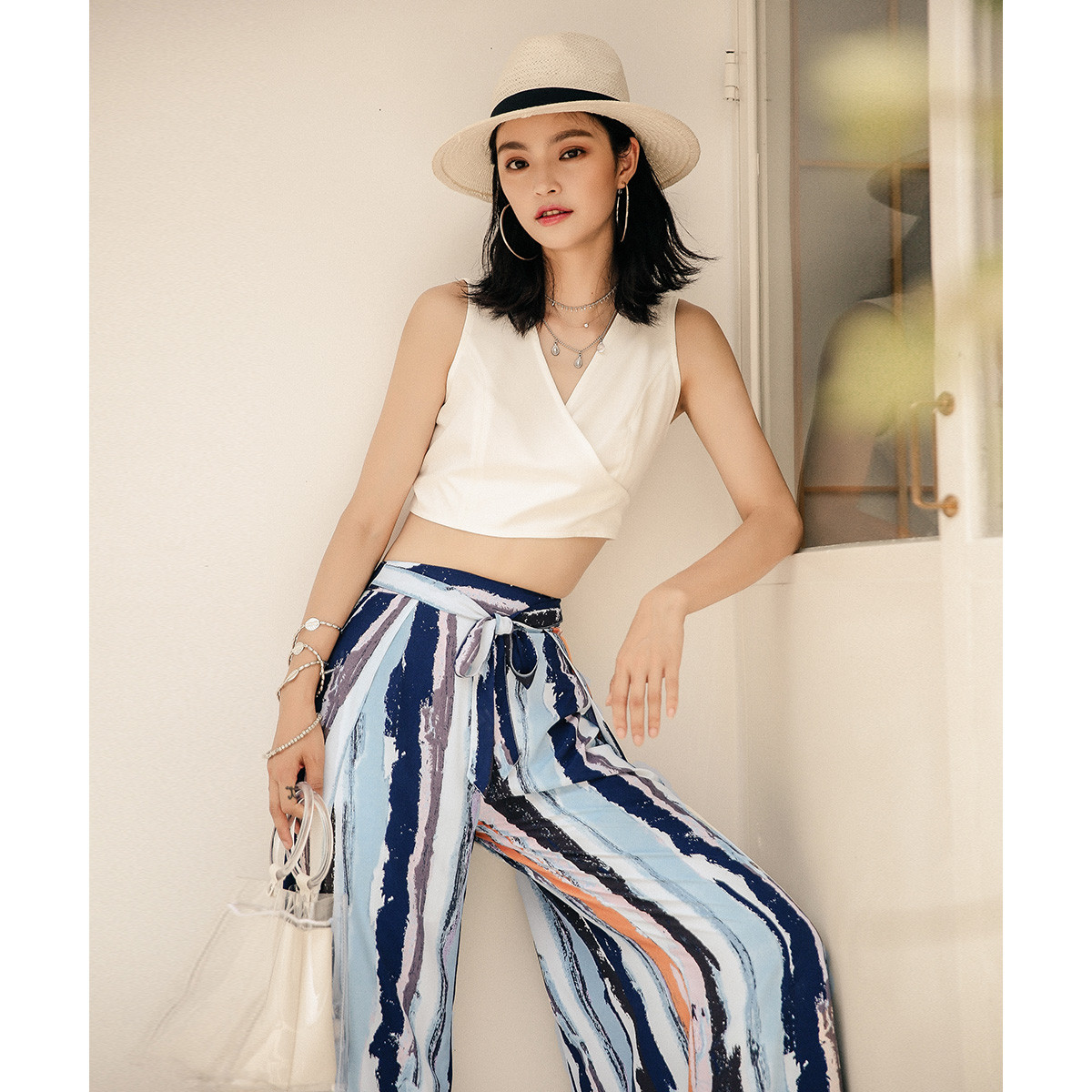 短款露脐背心女百搭夏季新款v领上衣外穿打底衫内搭性感抹胸裹胸