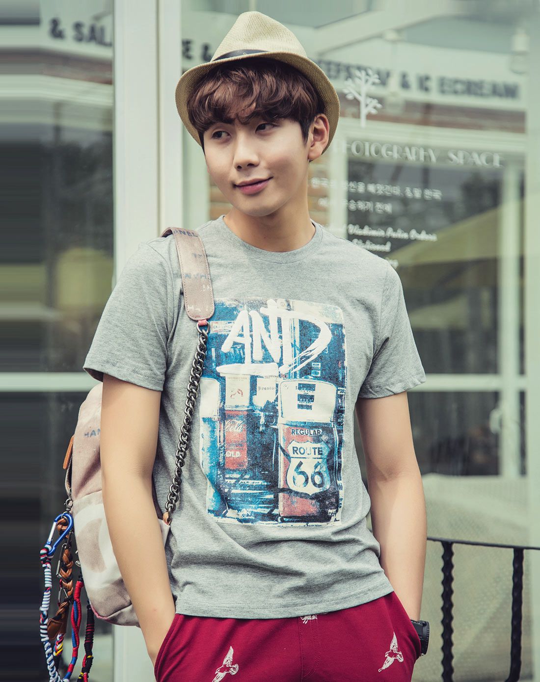 凡兔ONE-T男装移动专场男灰色欧美风印花短袖