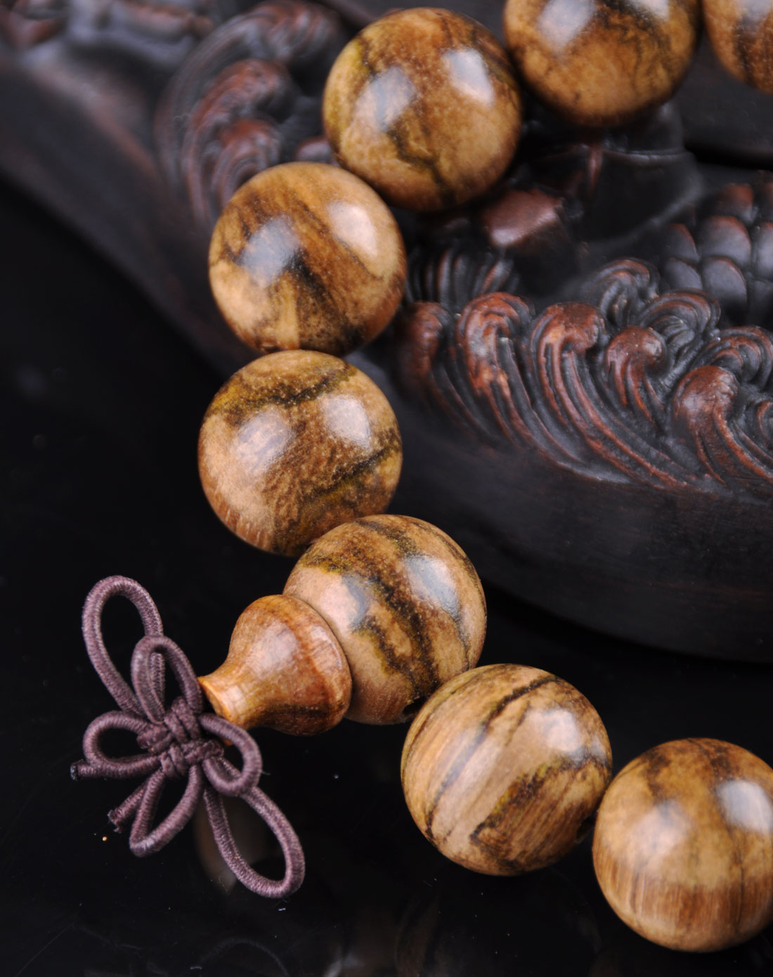 樊心胜智花奇楠木手串