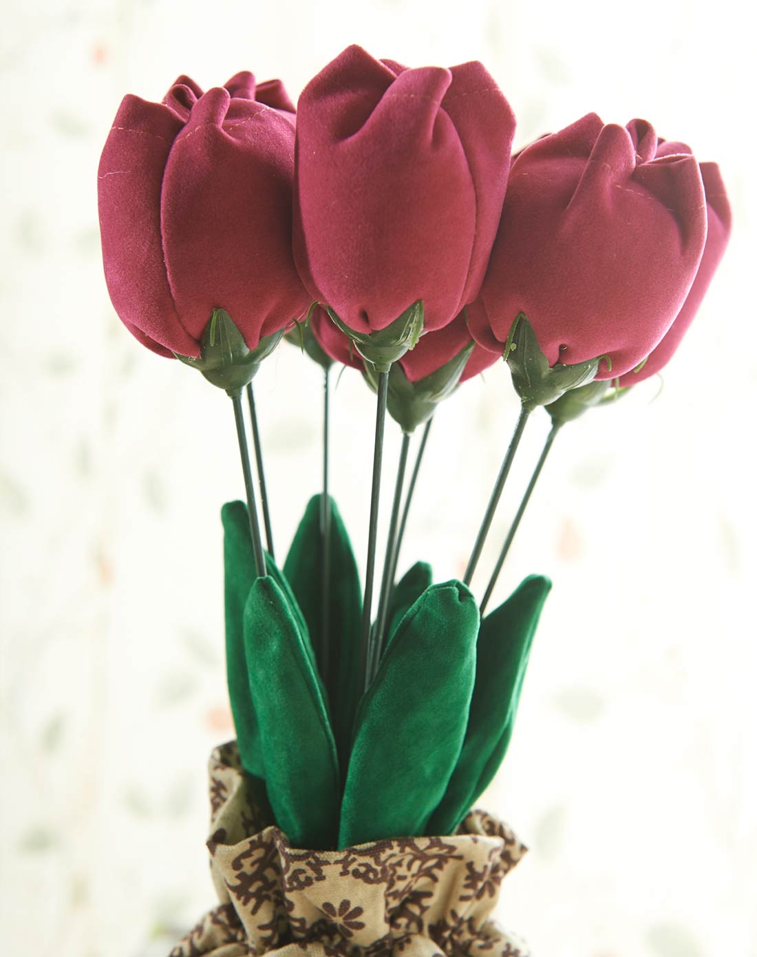 手工布艺郁金香竹炭包红