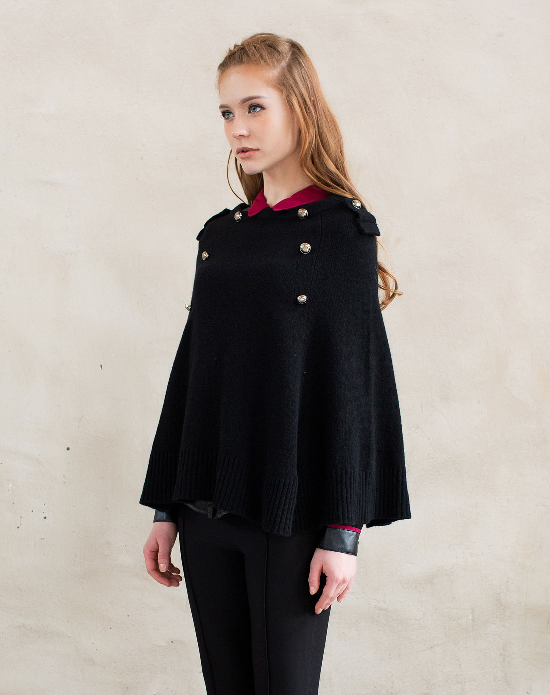 时尚休闲黑色斗篷式针织上衣