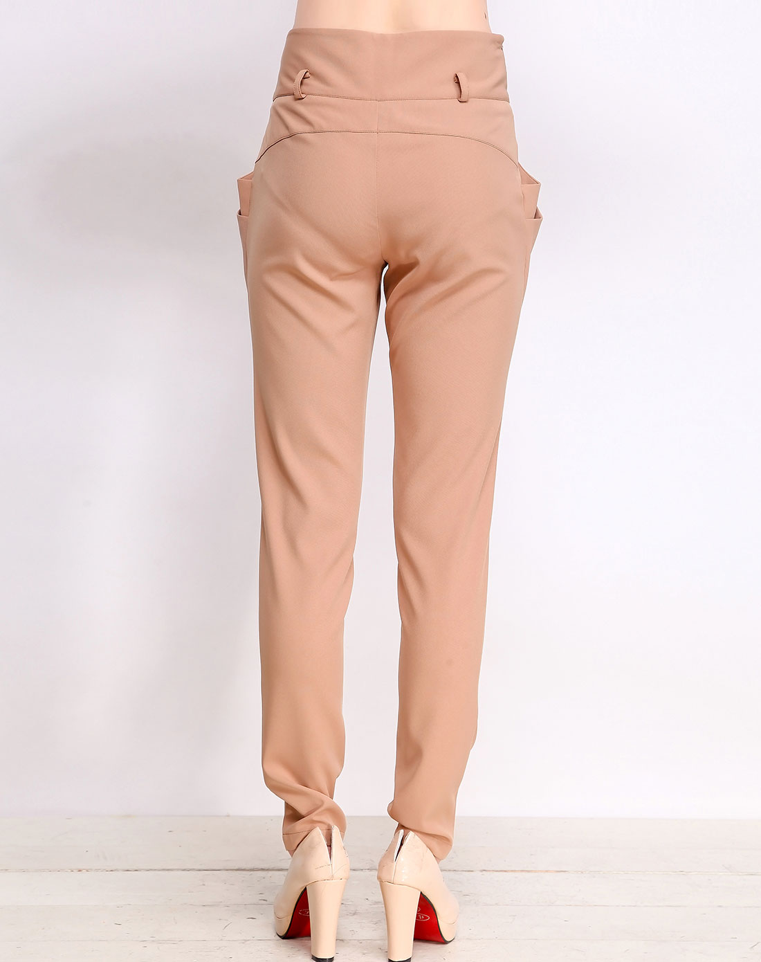 女款驼色西裤