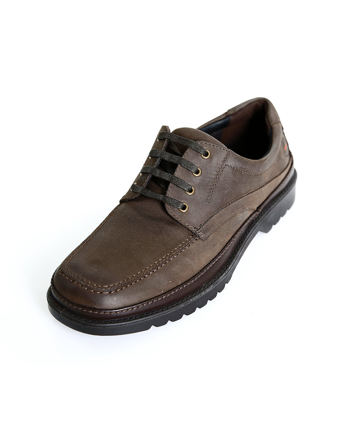 卡其色休闲皮鞋