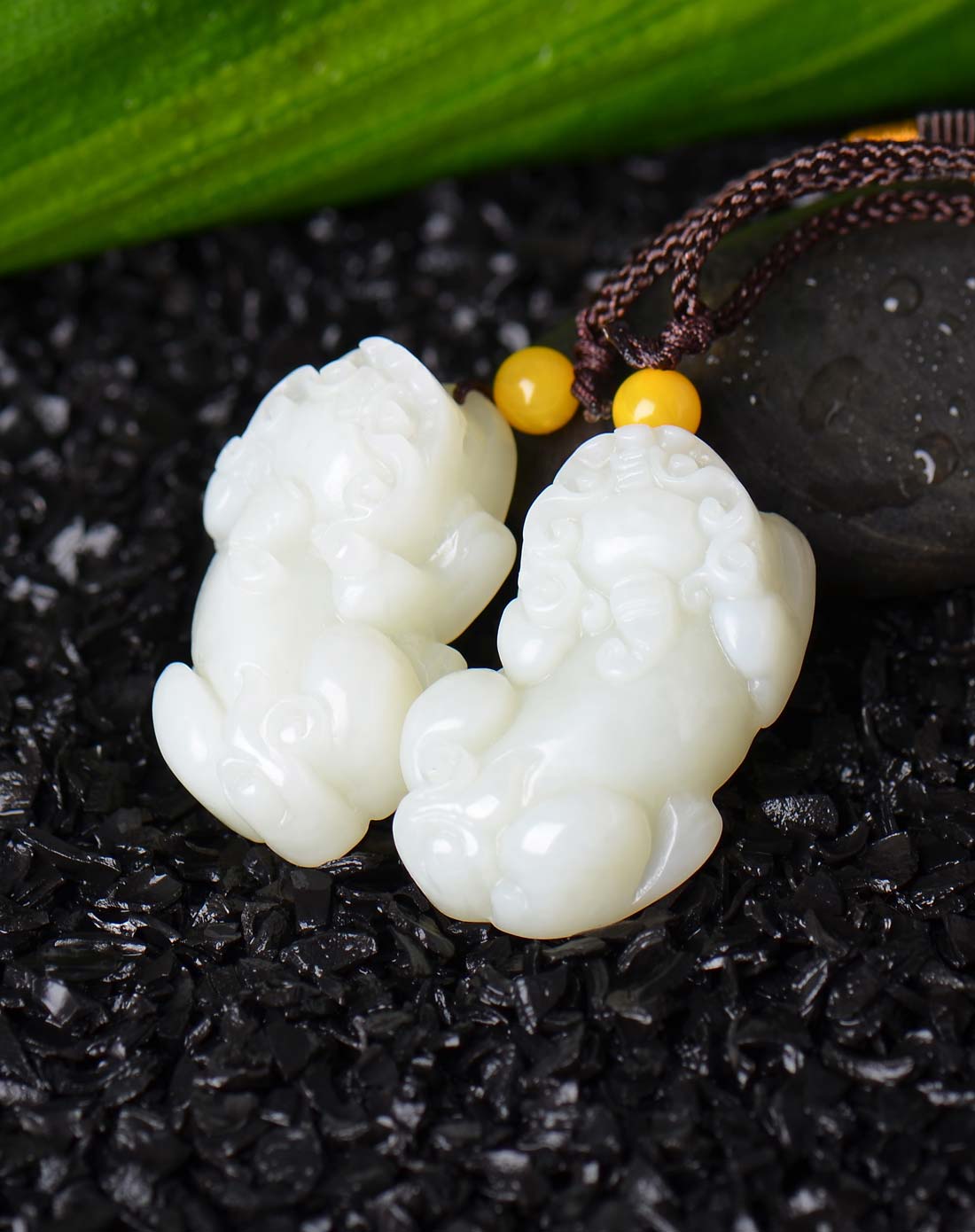 御翡梵rofavo中性青白色和田玉一对貔貅吊坠(附证书)r0607080600007