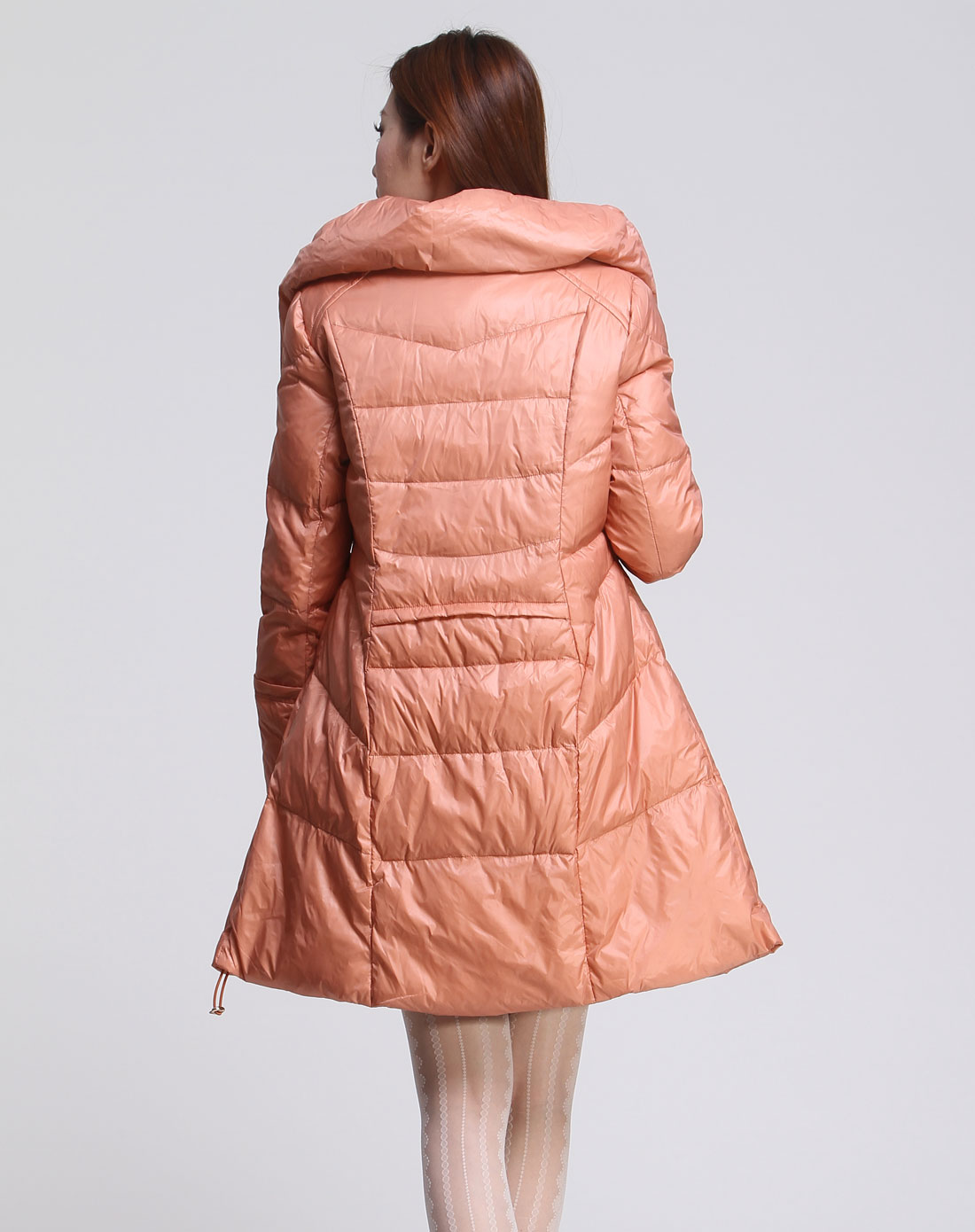 粉色休闲花苞领长袖羽绒服