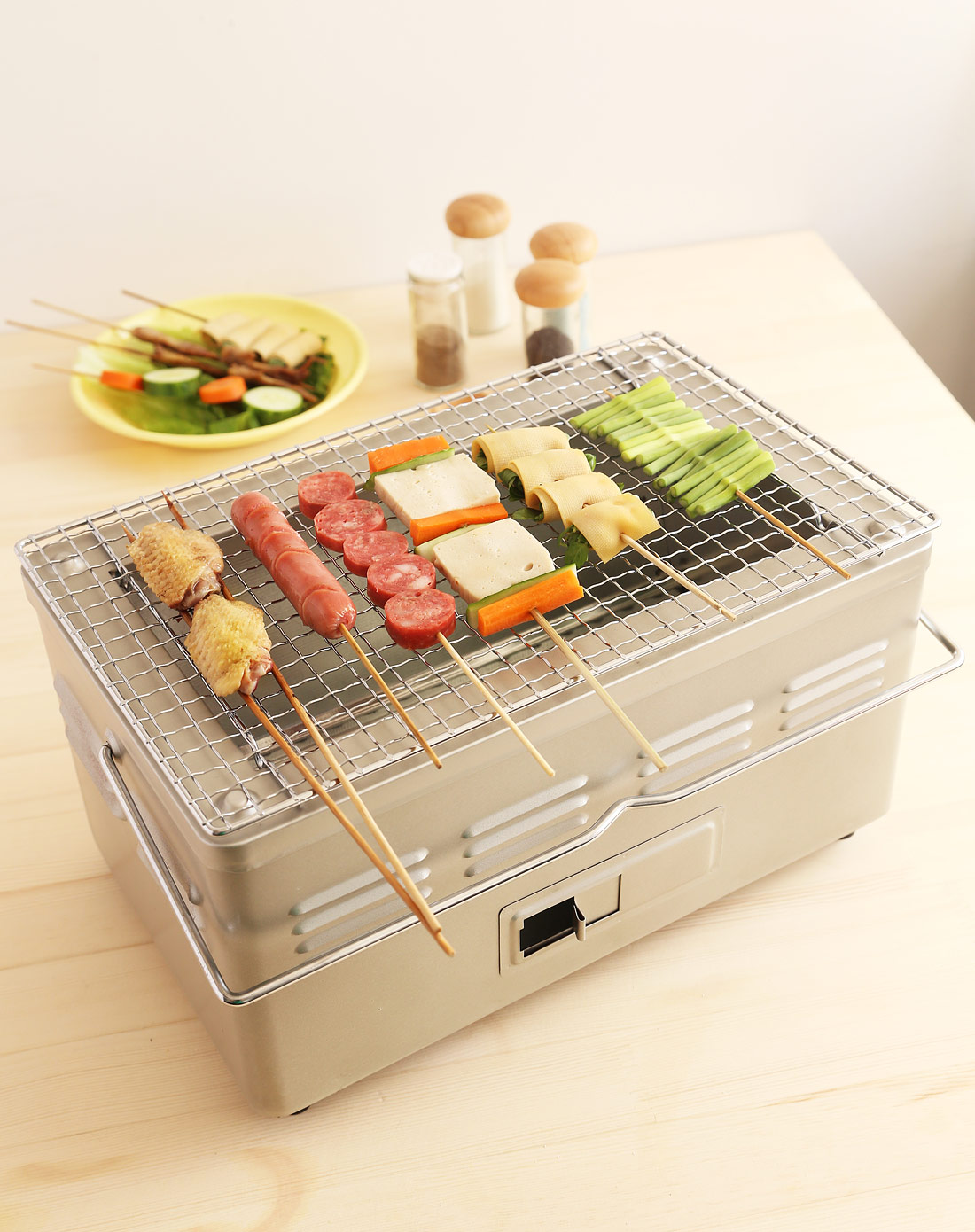 户外桌上式木炭烧烤炉