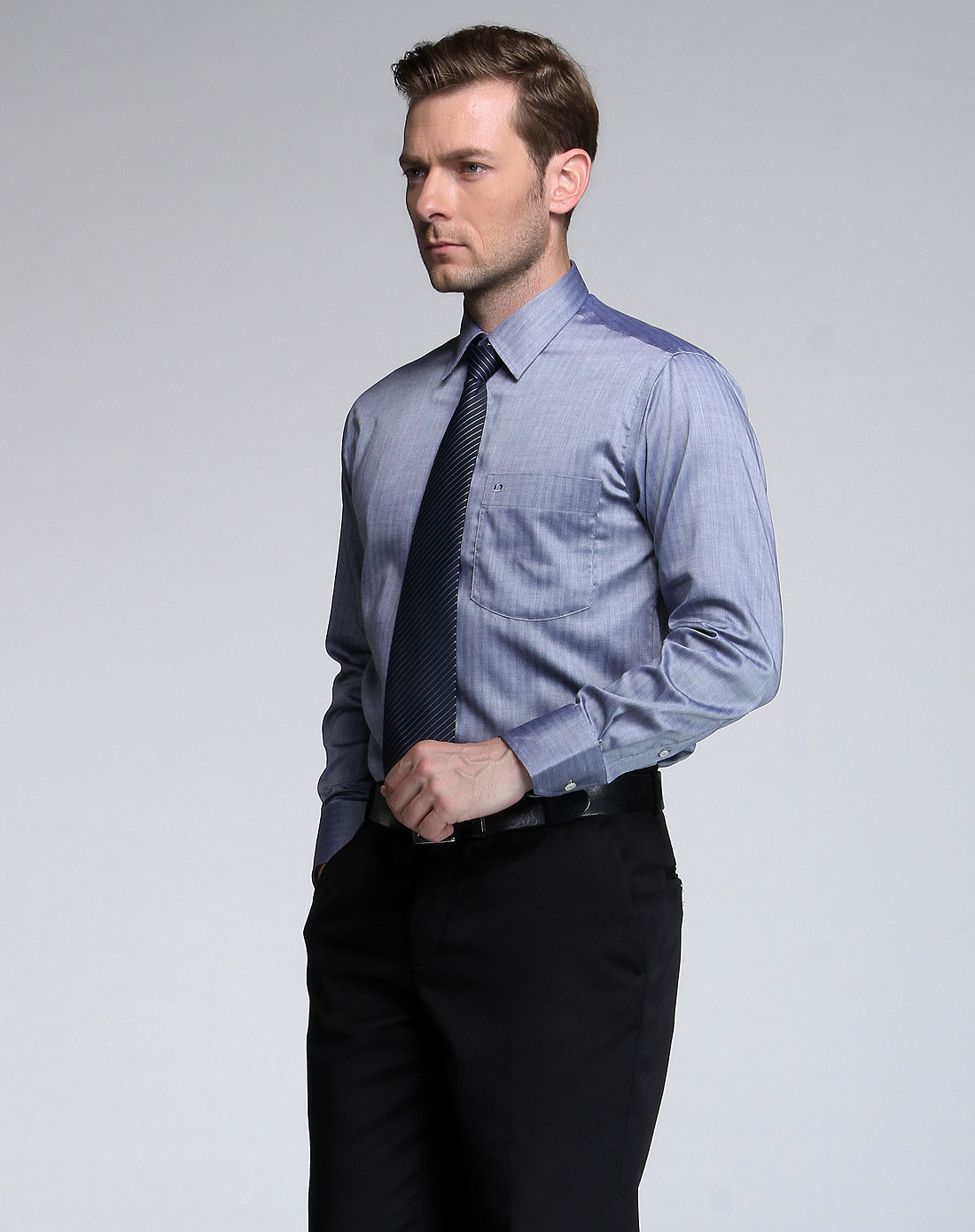 灰色高端商务长袖衬衫