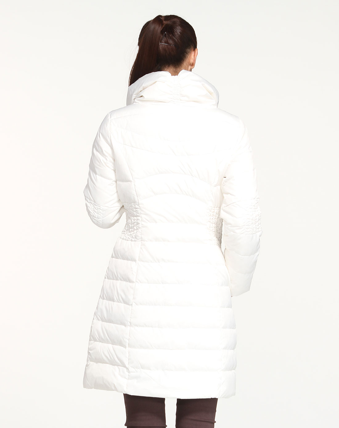 女款浪漫冬日纯白色长款长袖羽绒服
