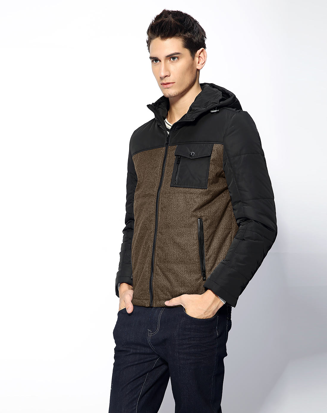 杏色男款时尚拼接连帽棉服