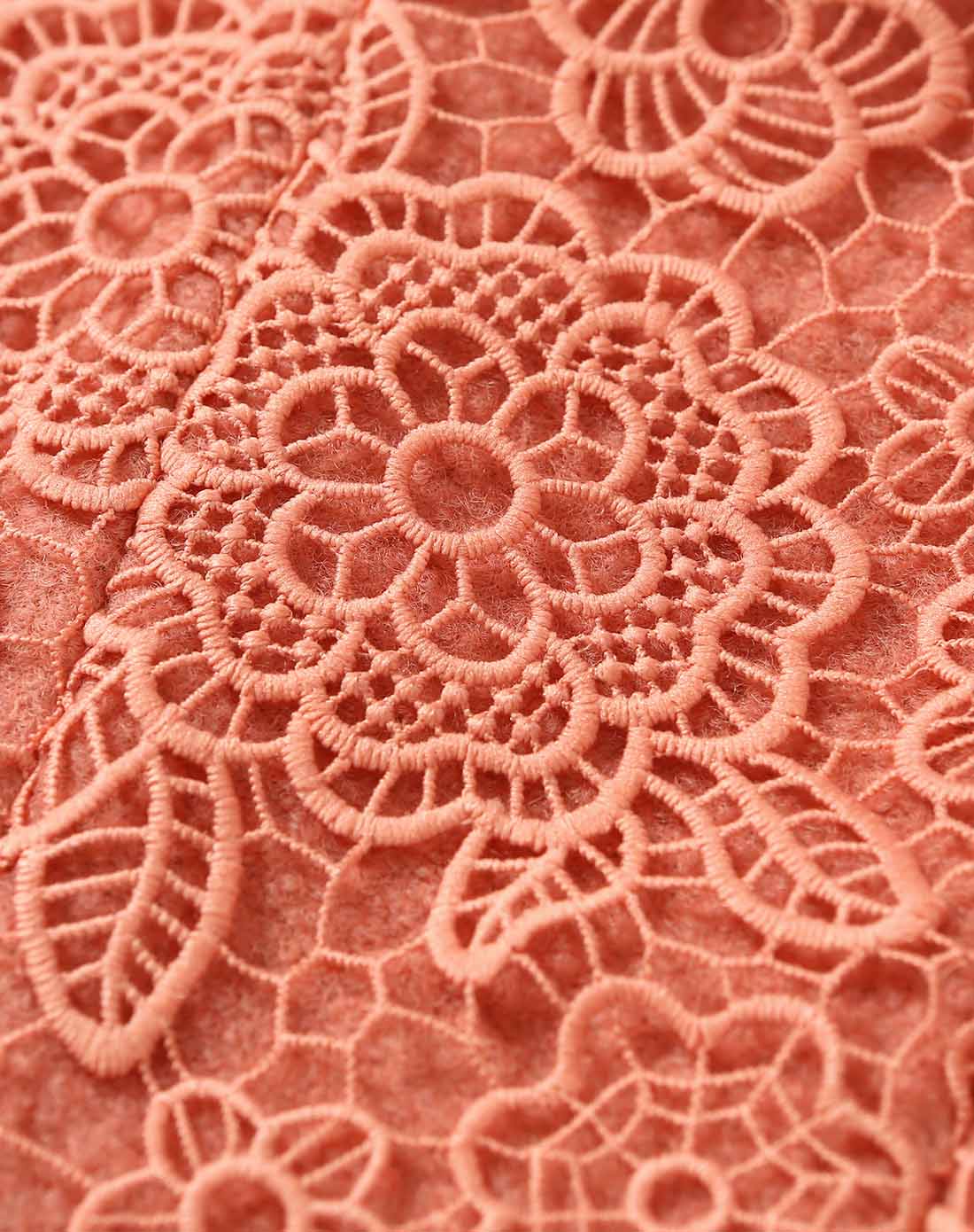 浅砖红色蕾丝圆领毛呢外套