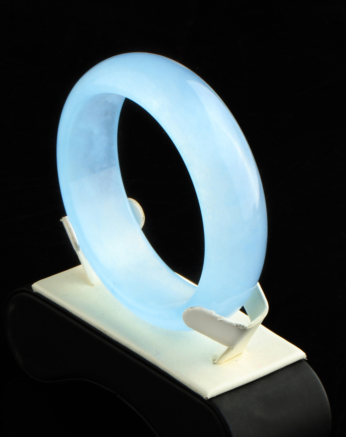 女款蓝色石英岩玉宽边手镯 附证书