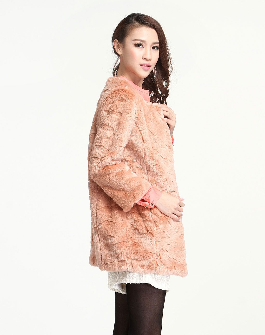 皮草风格驼粉色长袖外套