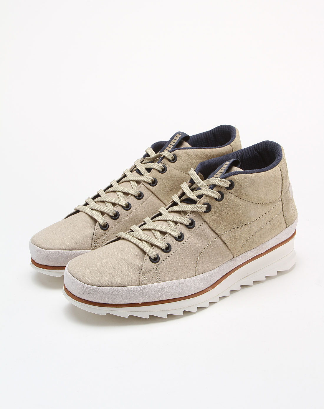 男款时尚简约浅卡其色高帮休闲鞋