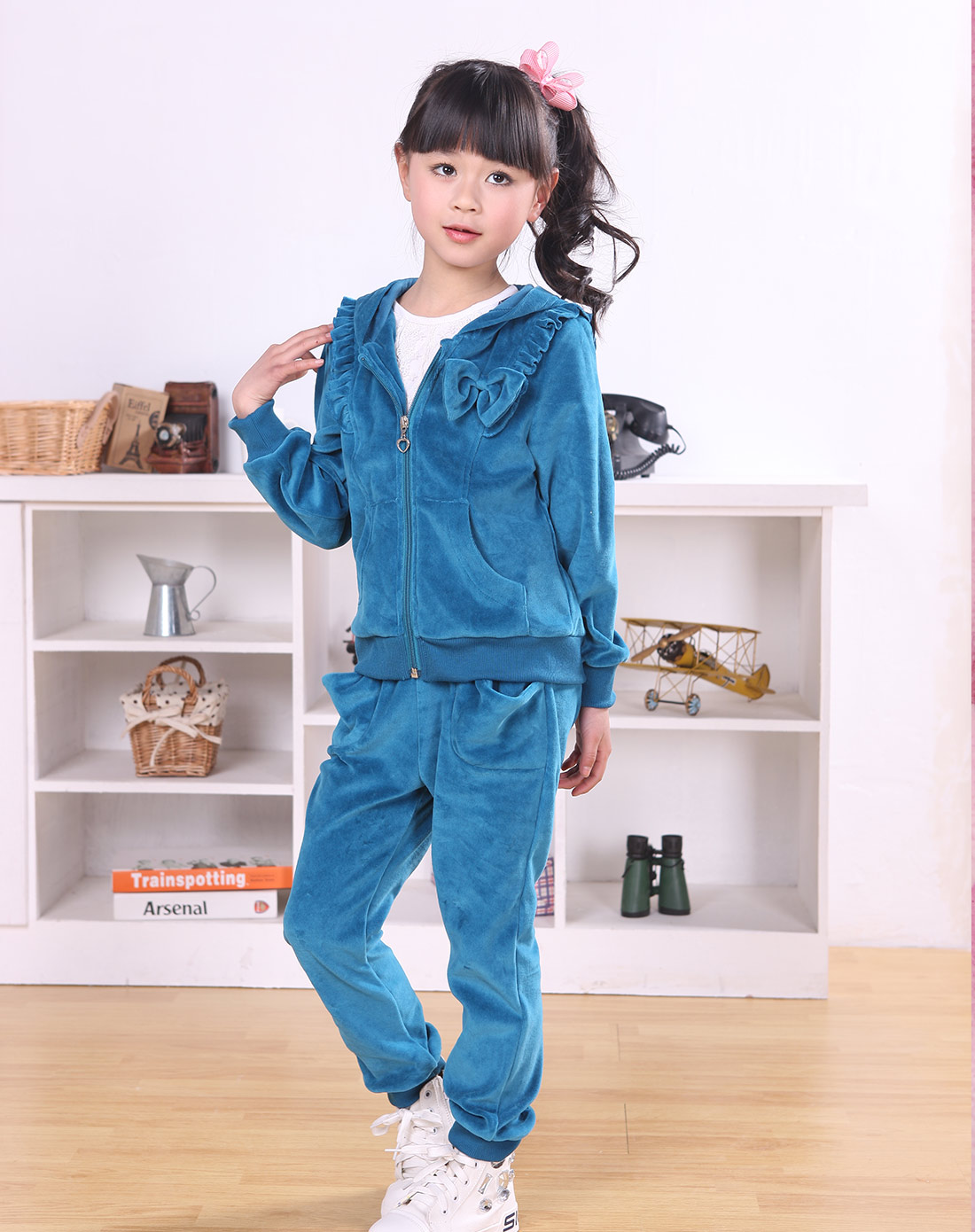 女童皮蛋绿天鹅绒套装