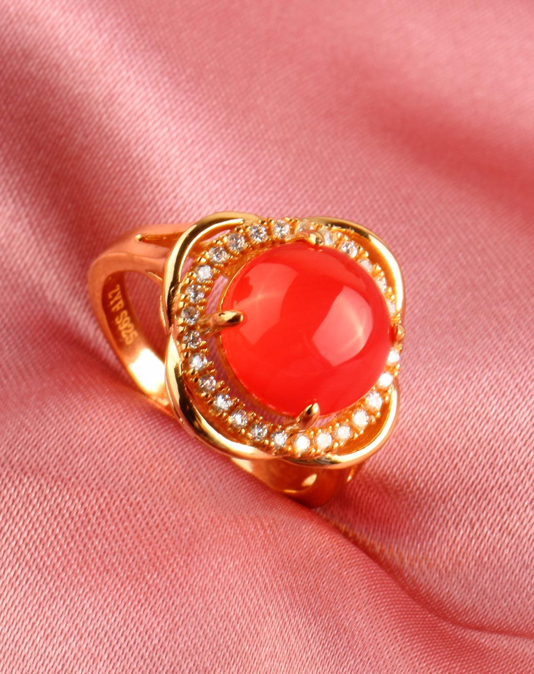 女款s925银镶嵌红玉髓戒指 附证书