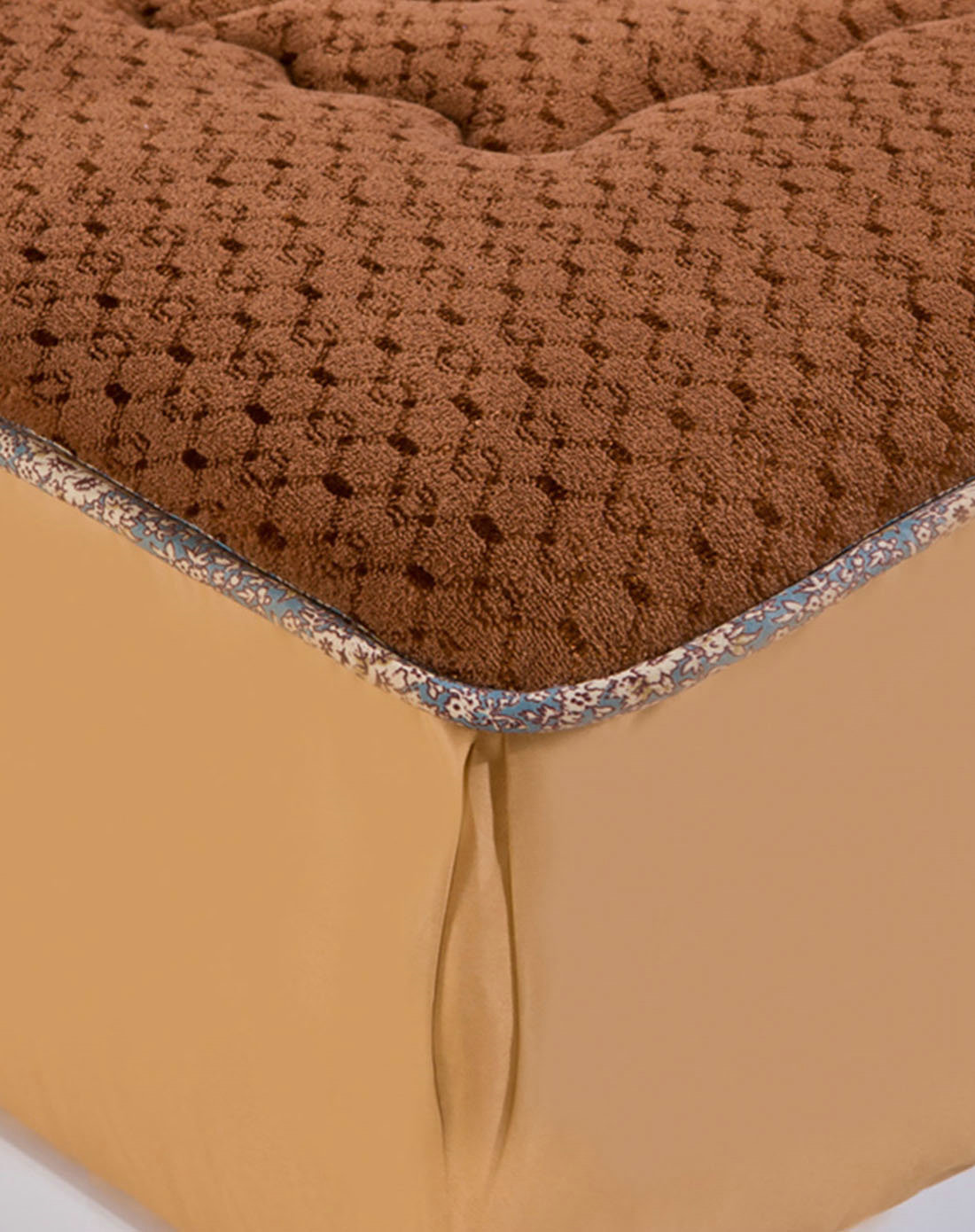 1.5m天丝绒床垫棕红色