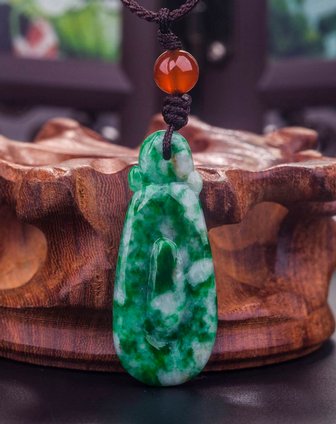 豆种花青仿古件吊坠极品天然翡翠a货(附国检证书)