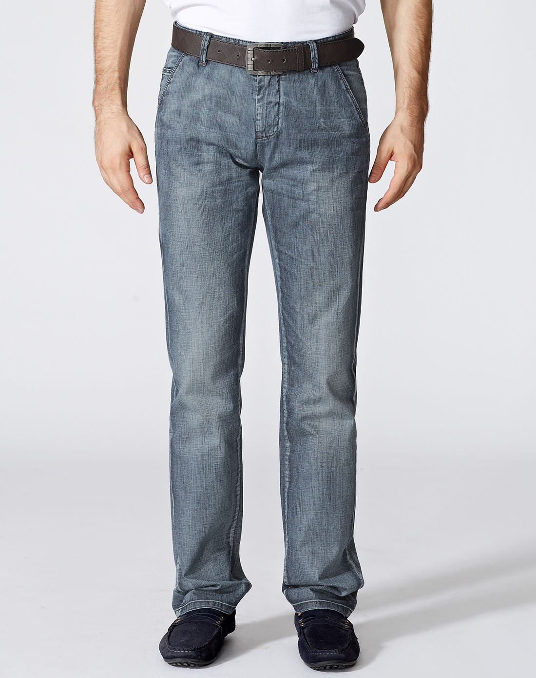 灰蓝色直筒牛仔裤