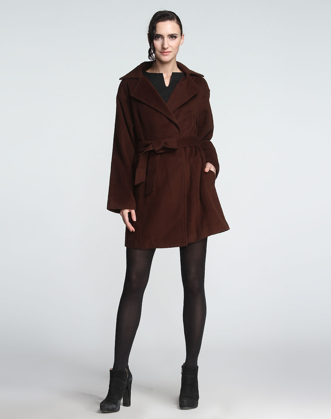 咖啡色时尚大气长袖羊绒大衣